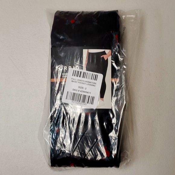 ❤️NWT VINTAGE TORRIID LEGGING POCKETS - ROSE FLORAL PRINT FULL LENGTH PLUS SIZE - Picture 4 of 11